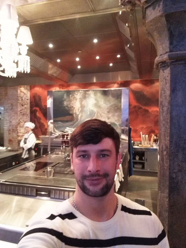  10665230  Evgeniy, 42 ,    