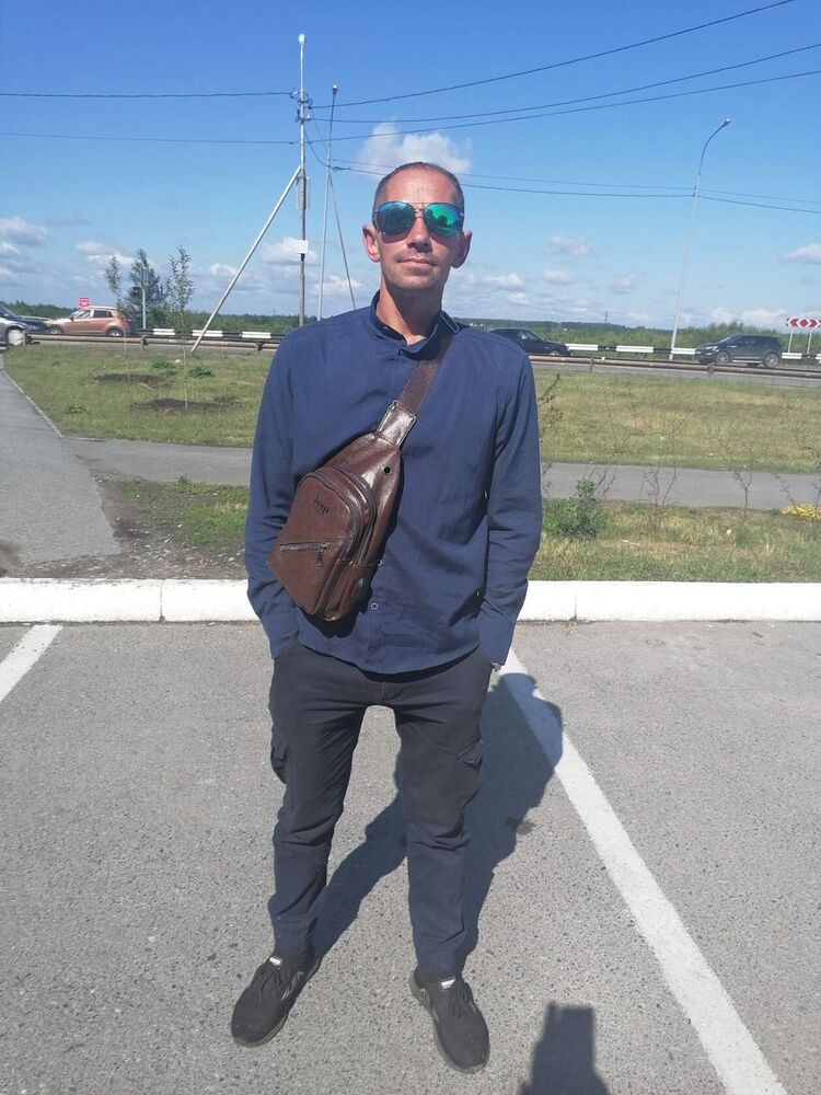  39412660  Farid, 41 ,    