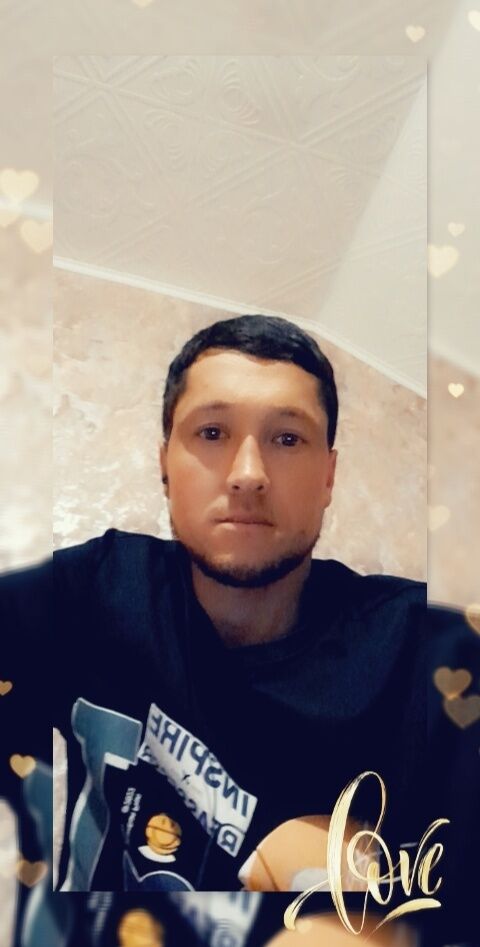  46979680  Bek, 31 ,    