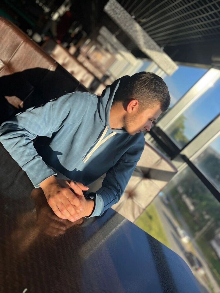  ,   Alexander, 21 ,   c , 