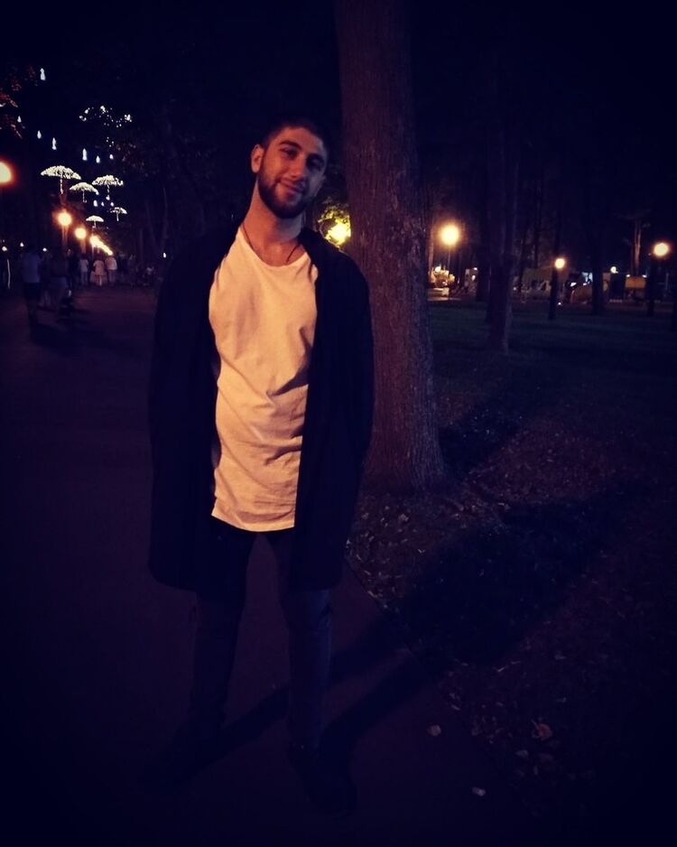  ,   Artur, 29 ,   ,   , c 