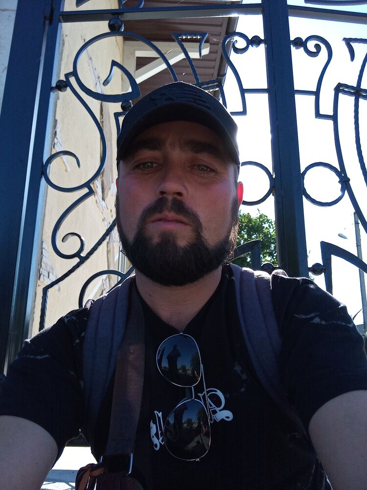  ,   Konstantin, 31 ,   ,   