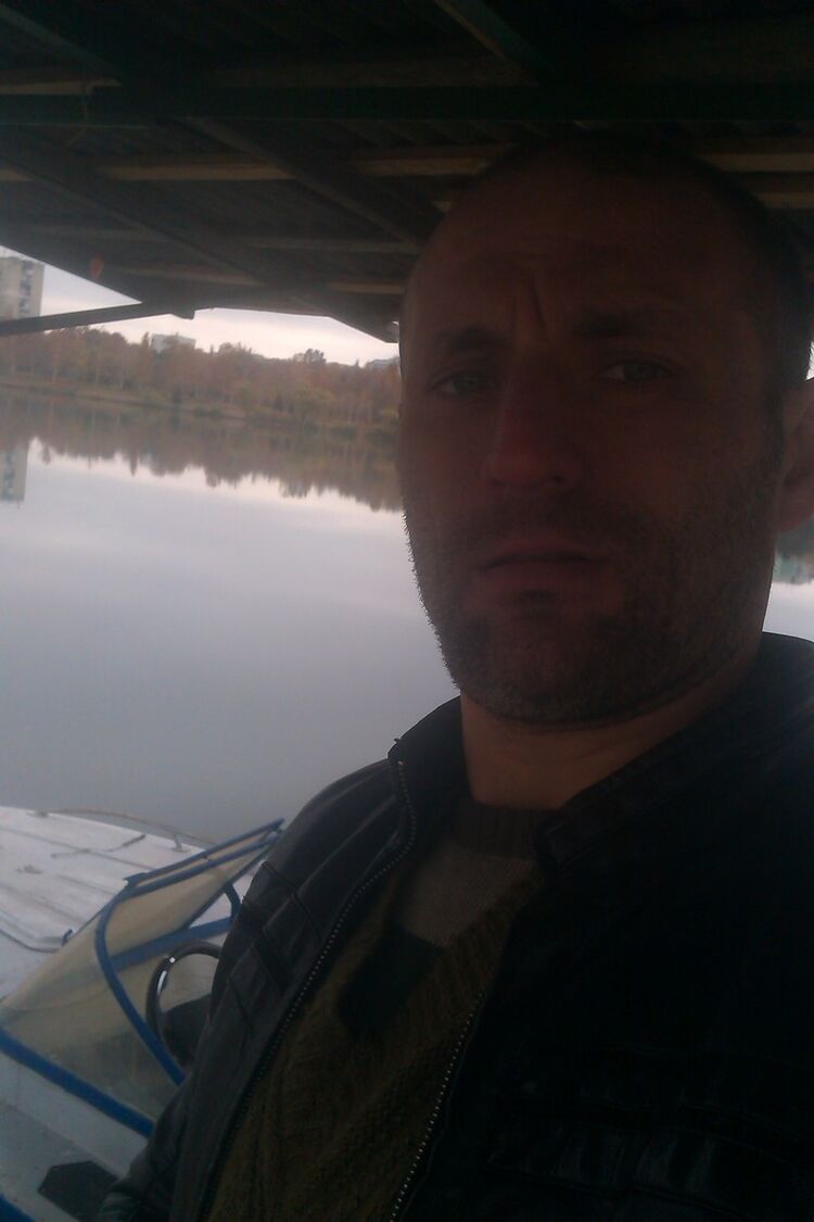  ,   Alex, 41 ,   ,   , c 