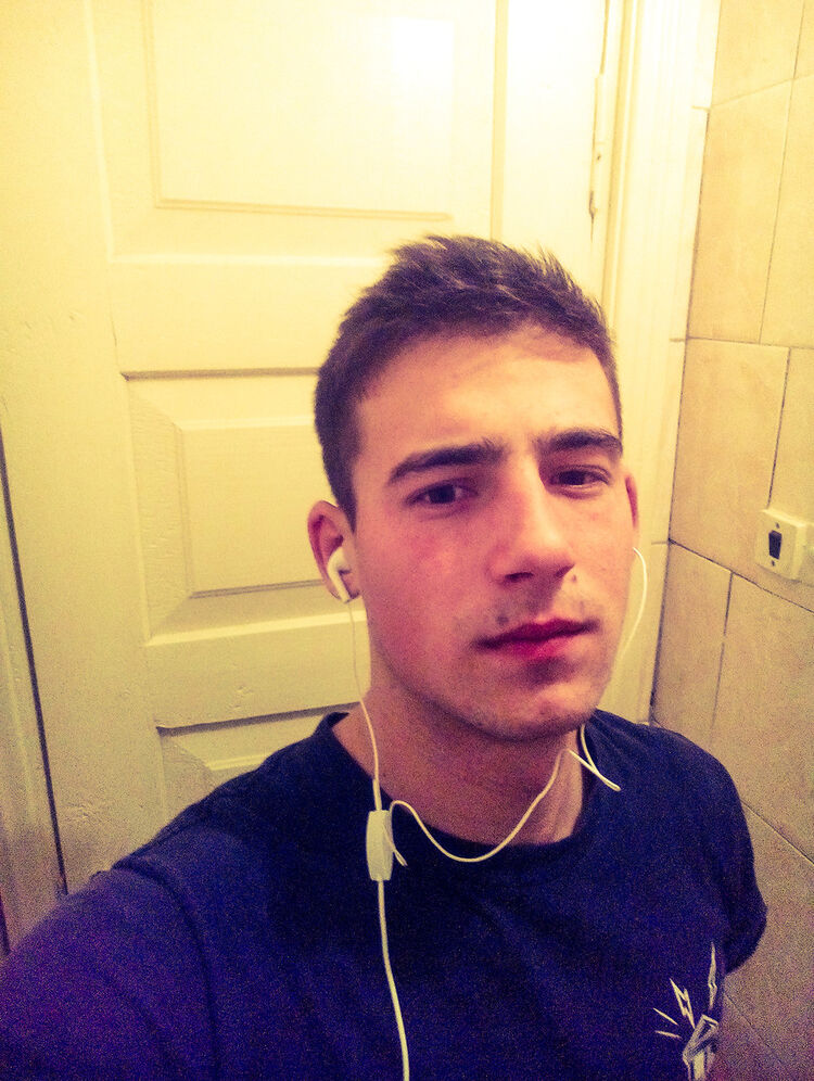  14892540  Andru, 26 ,    