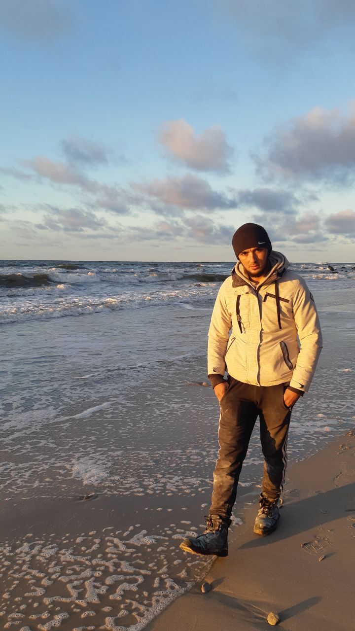 ,   Mirzo, 30 ,   ,   