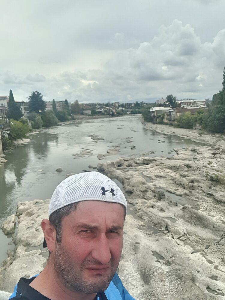  ,   David, 44 ,   ,   
