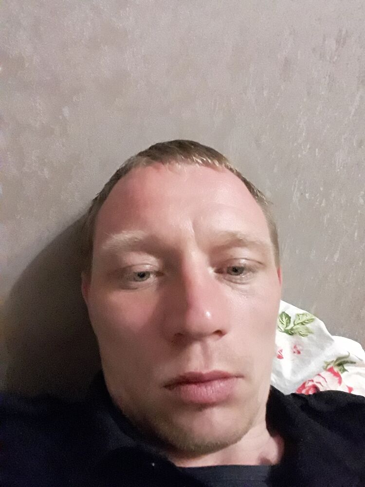  -,   Viktor, 33 ,   ,   