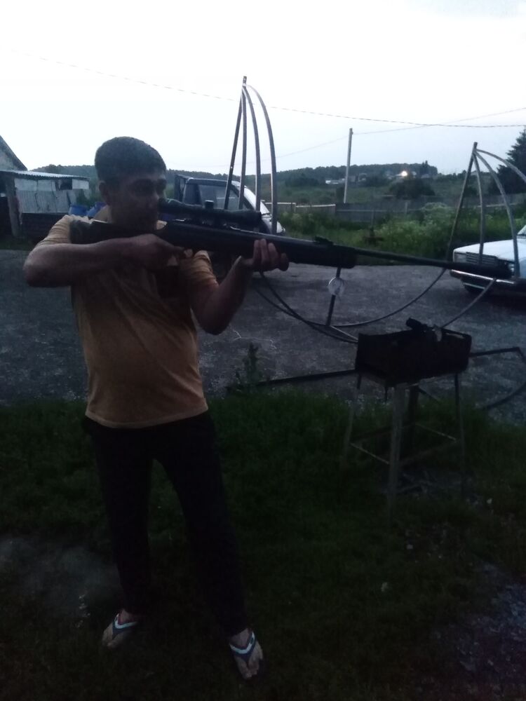  36168430  Zufar, 35 ,    