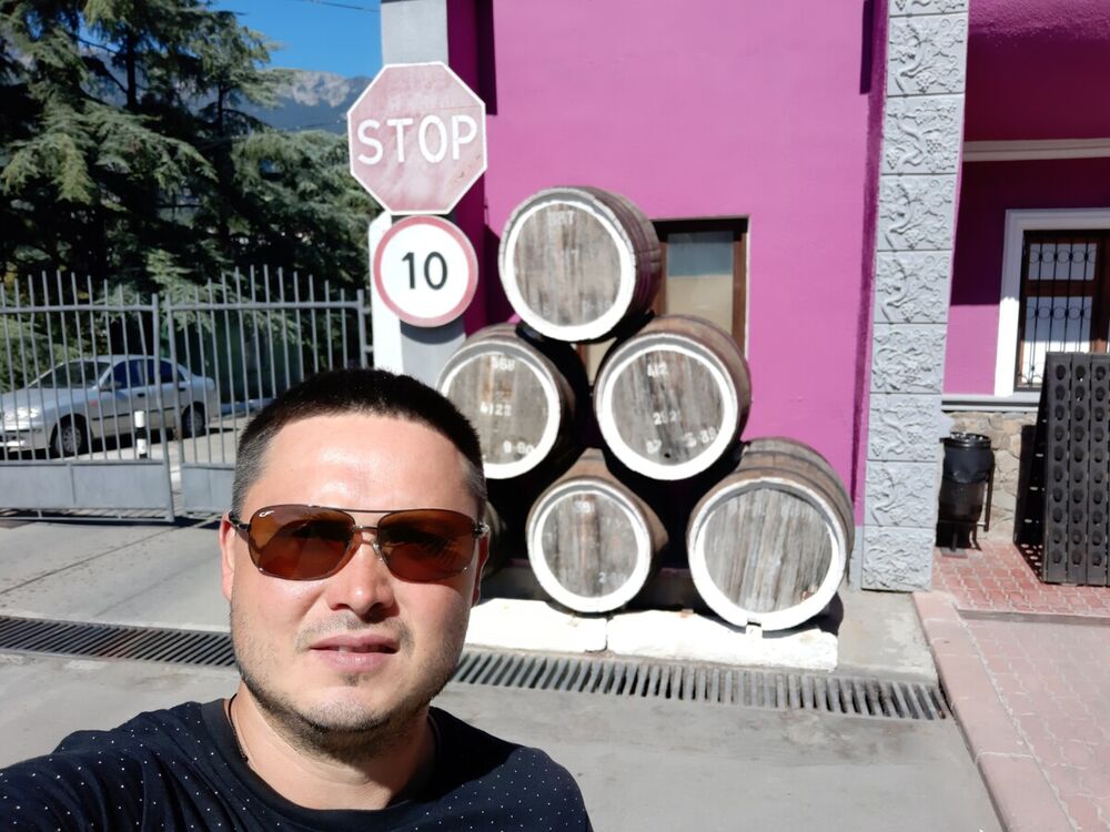  ,   Rinat, 38 ,   ,   , c 