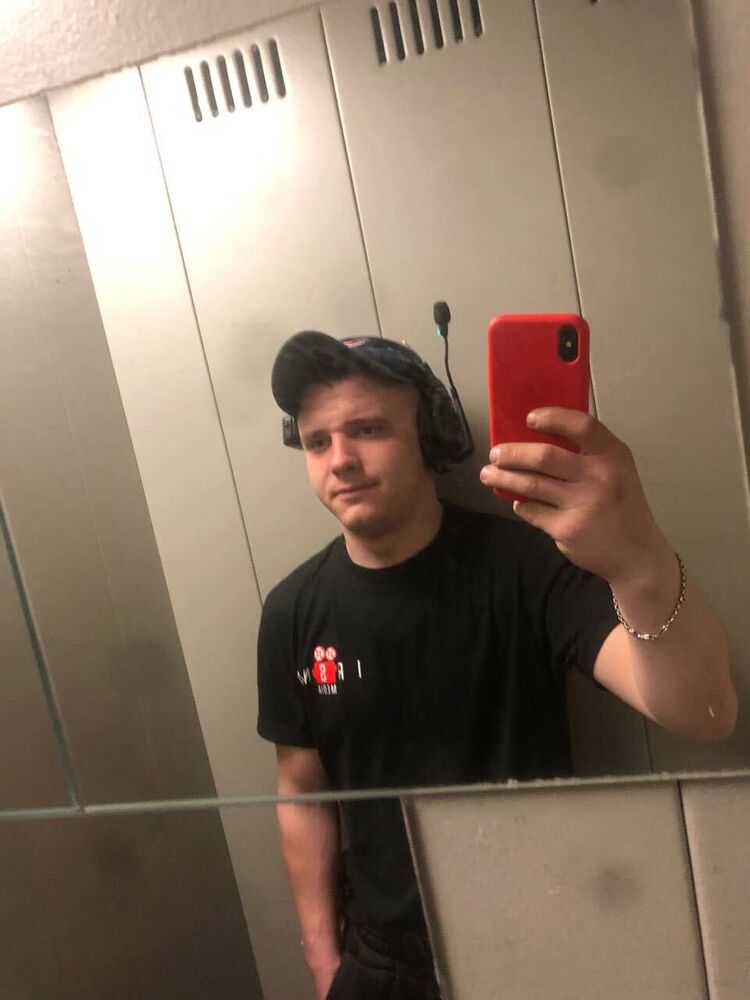  ,   Sergei, 22 ,   ,   
