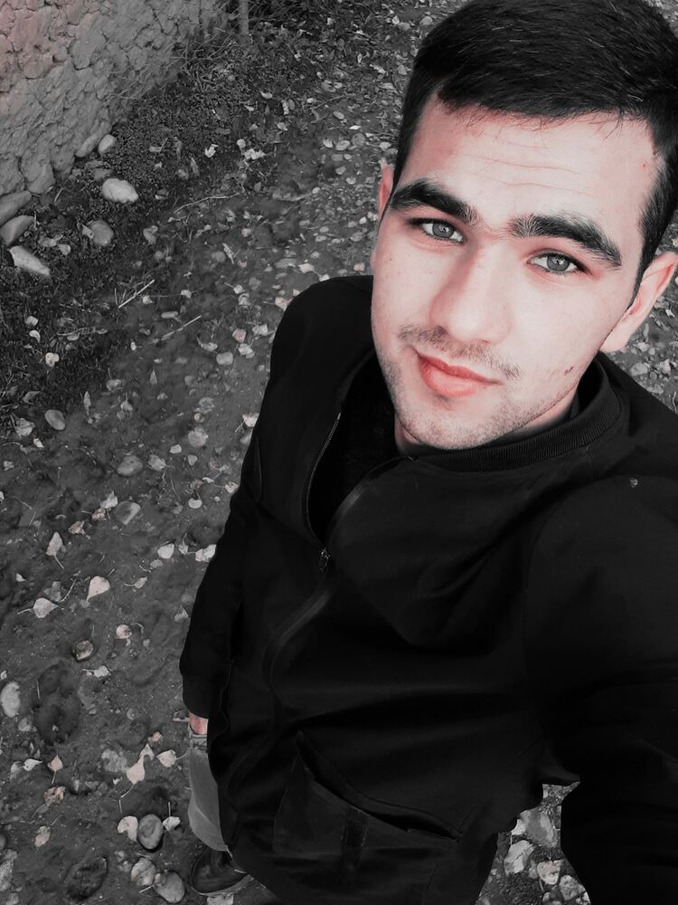  18029370  Mustaqim, 26 ,    