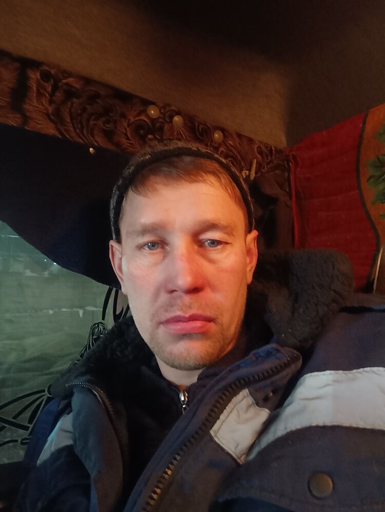  35135330  , 37 ,    