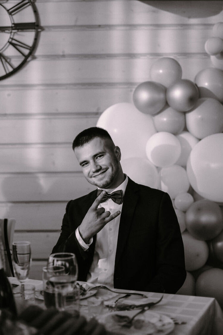  37234470  , 30 ,    -