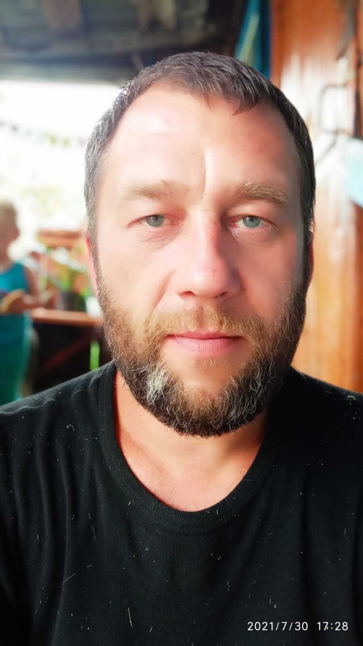  51723800  Alex, 46 ,    -