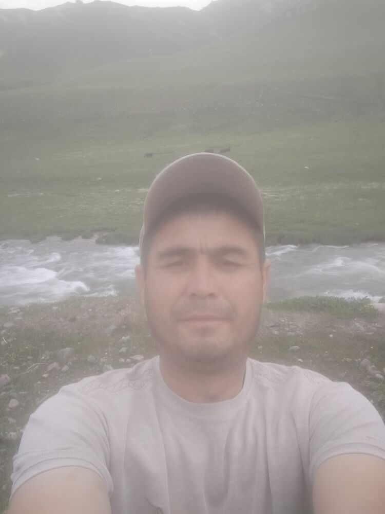  35628910  Lazizbek, 40 ,    