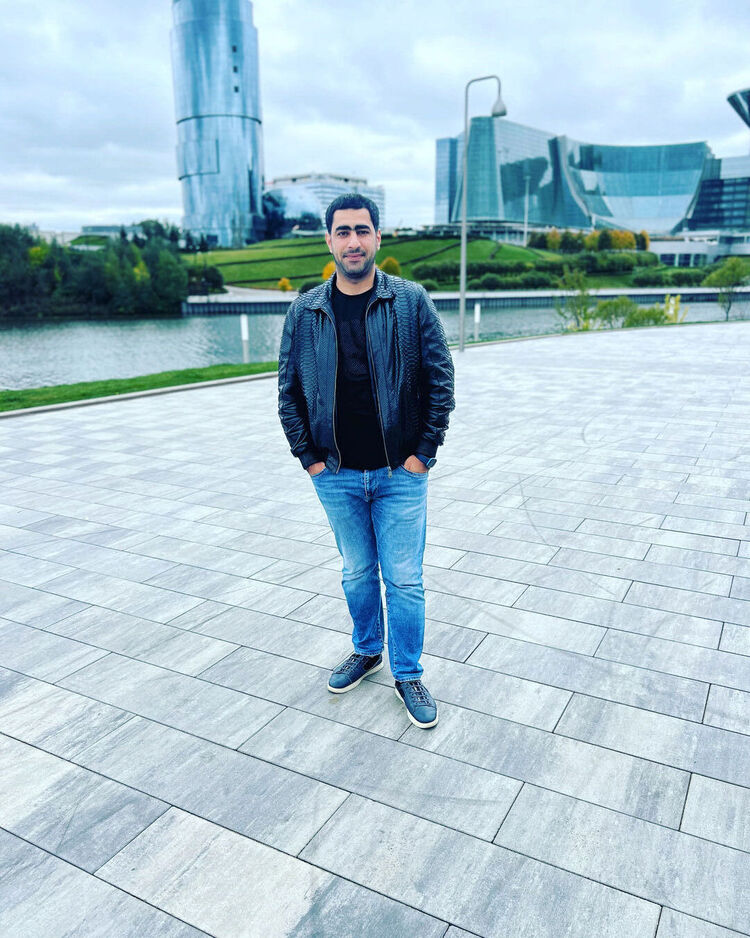  ,   Nariman, 33 ,   ,   