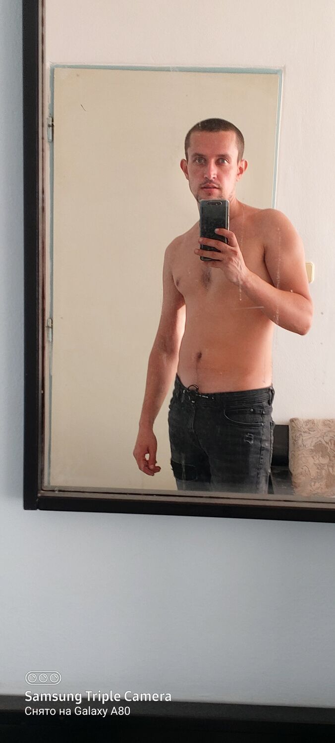  23526740  Adrian, 34 ,    Zlechov