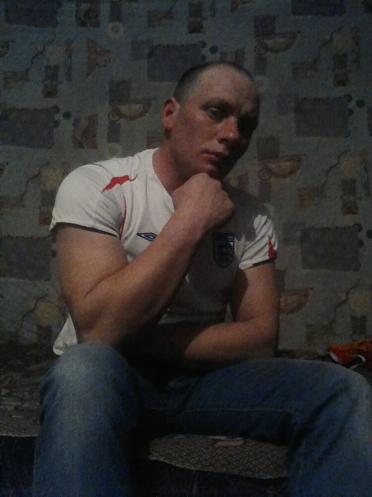  20967790  Artem, 45 ,    -