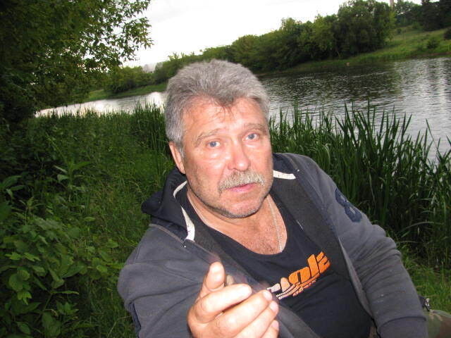  15155370  Aleksei, 67 ,    