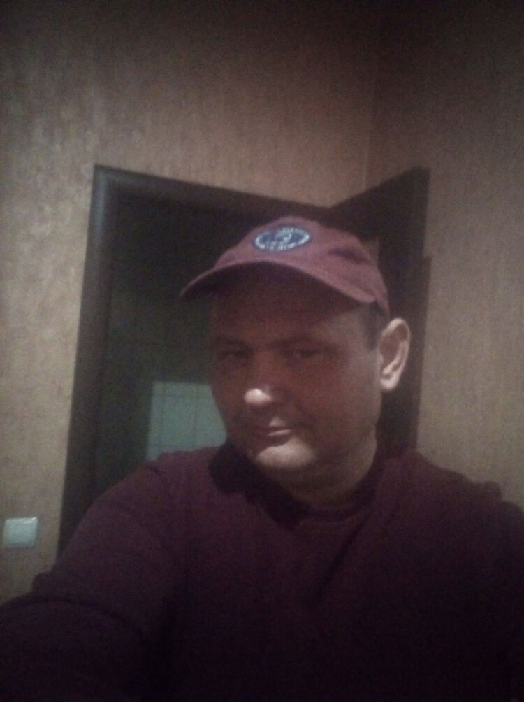  19440940  Andrej, 40 ,    