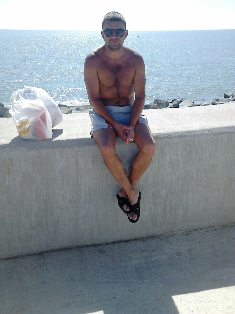  8869640  Andru, 45 ,    