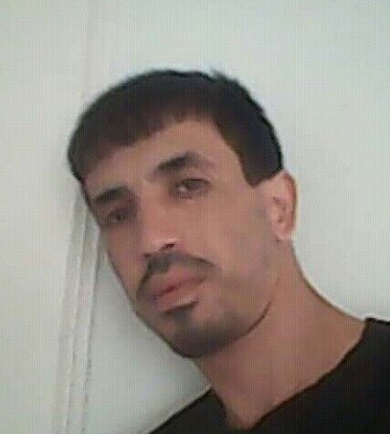  17886680  Kamil, 46 ,    