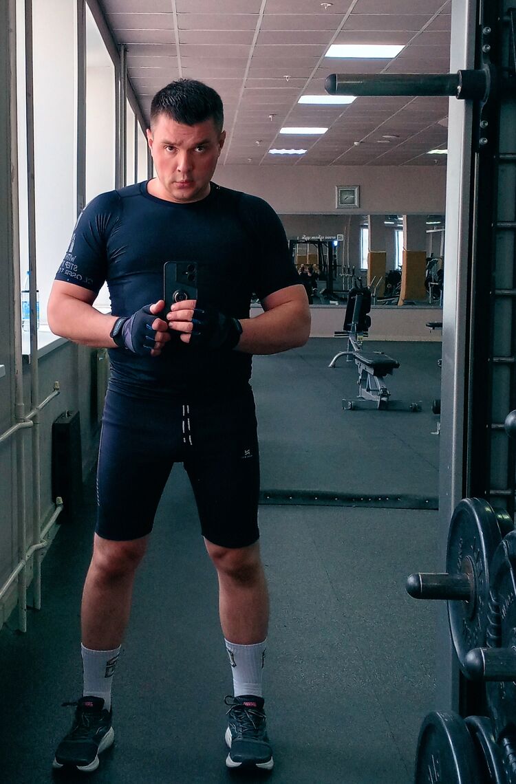  ,   Valery, 39 ,   c 