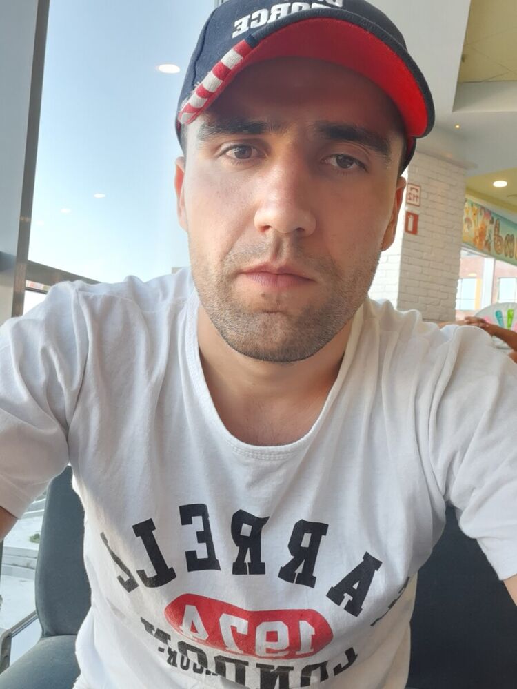  22086090  Afanasi, 32 ,     