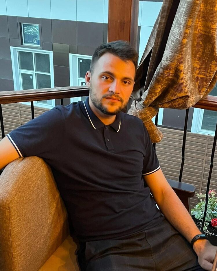  50287660  Radislav, 24 ,    