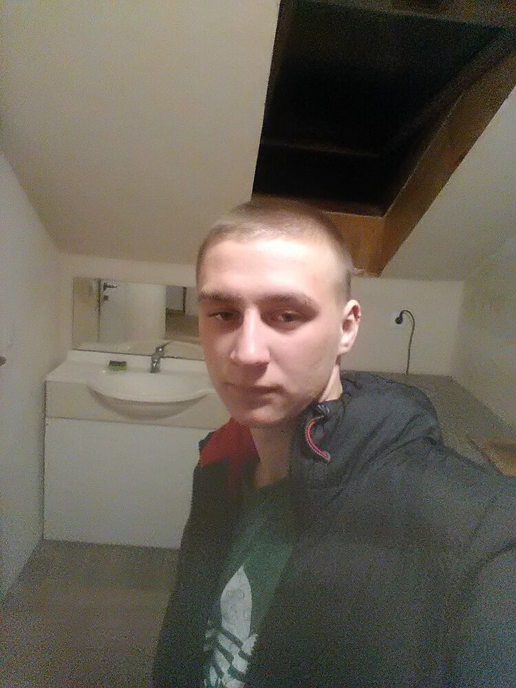  ,   Sergej, 28 ,   ,   , c 