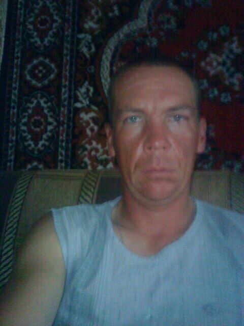  20284060  Dima, 48 ,    