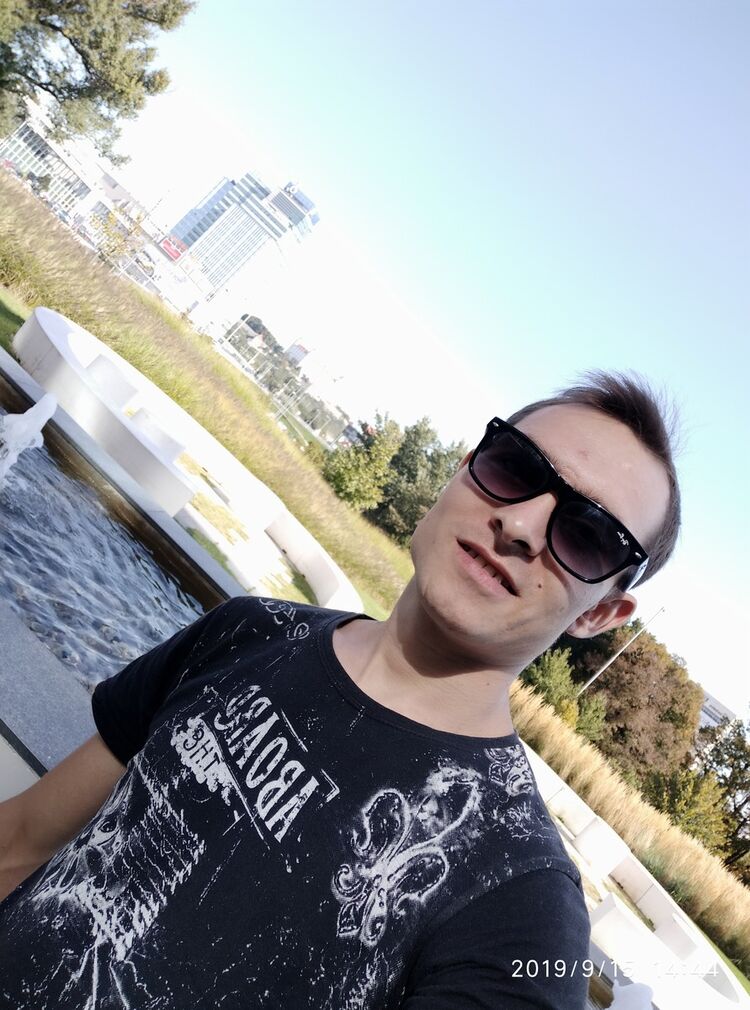  19438720  Vladimir, 32 ,    