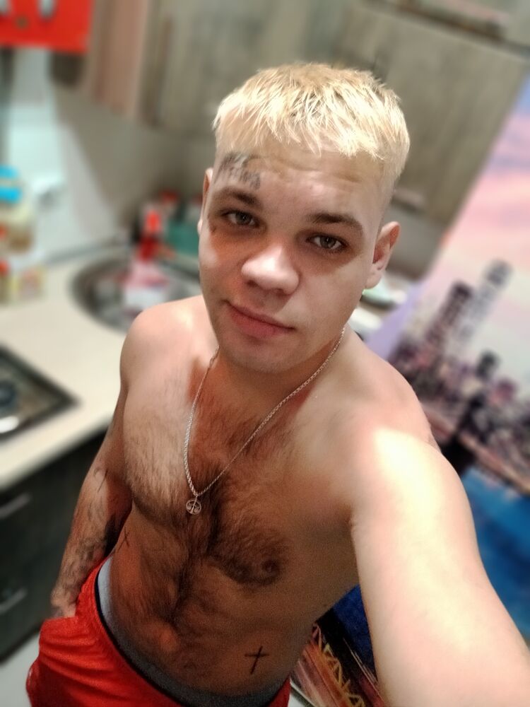  31258120  Alexander, 32 ,     