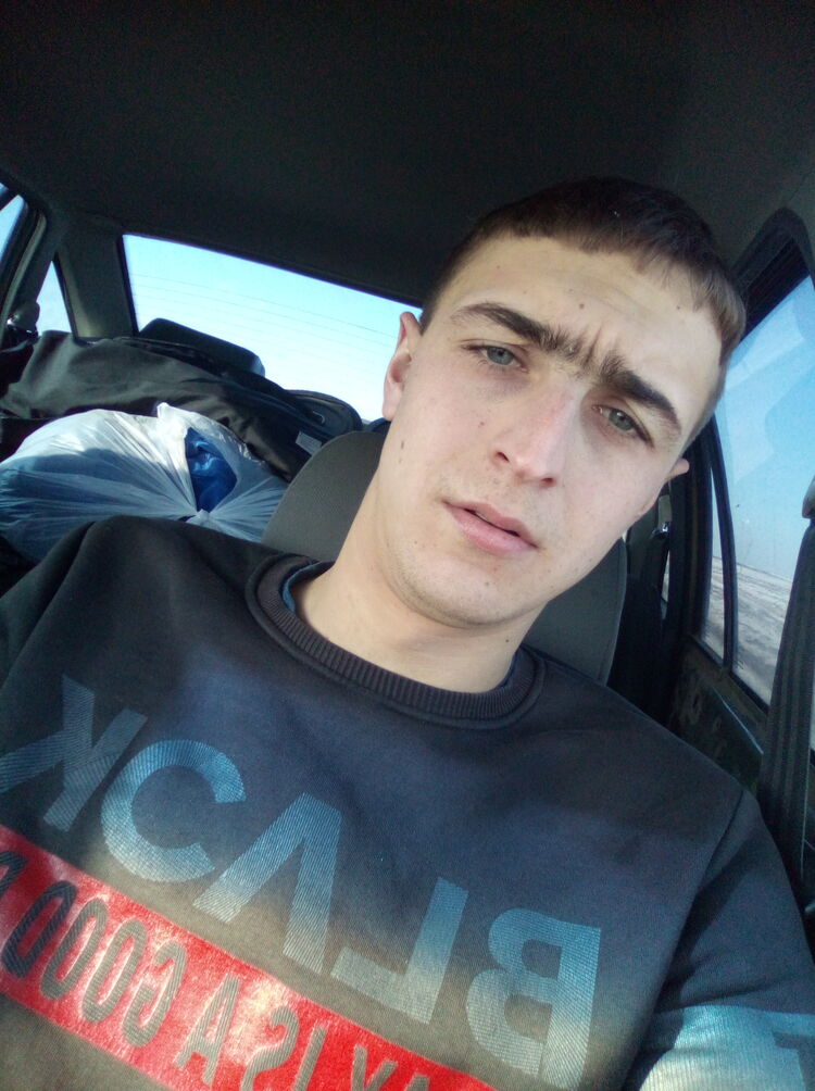  25263350  Georgy, 27 ,    