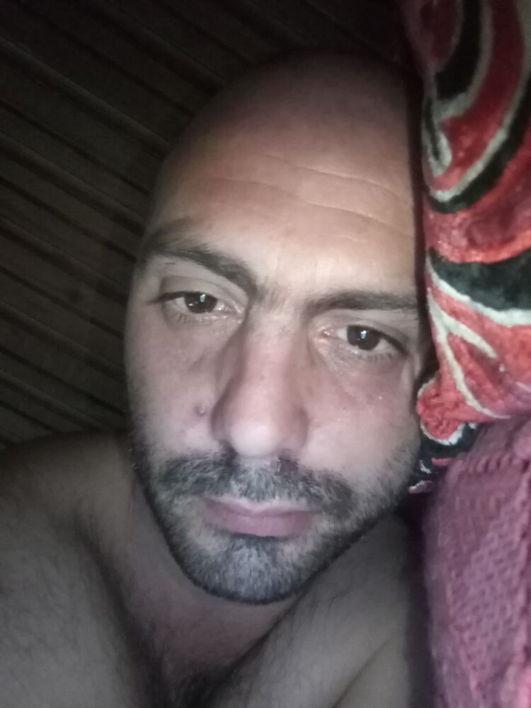  24145680  Petar, 35 ,    Borovo