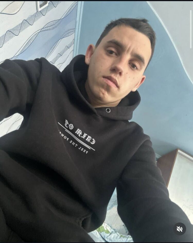  49805390  , 21 ,    