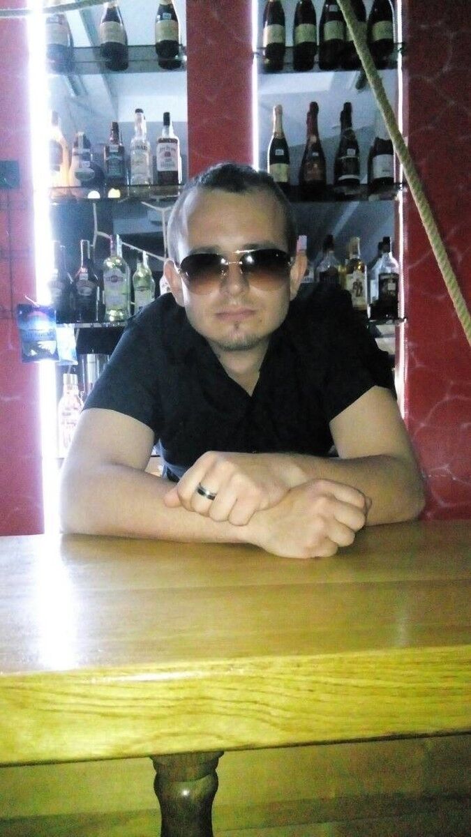  ,   Alex, 30 ,   ,   , c 