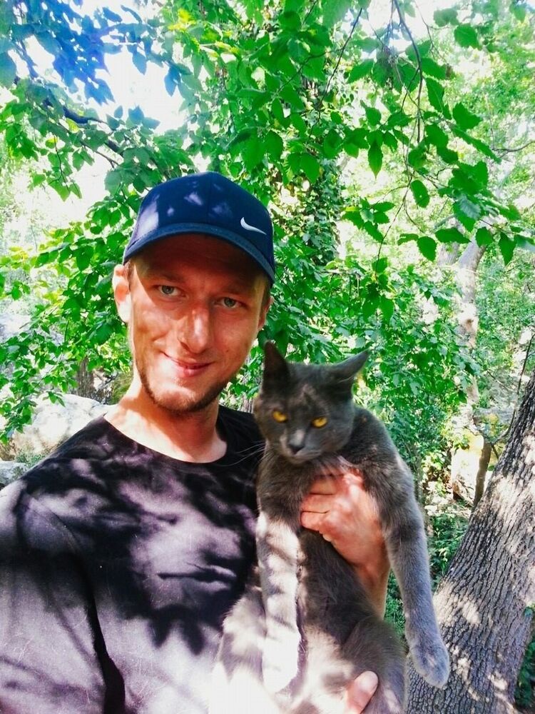  13647380  Sergo, 32 ,    