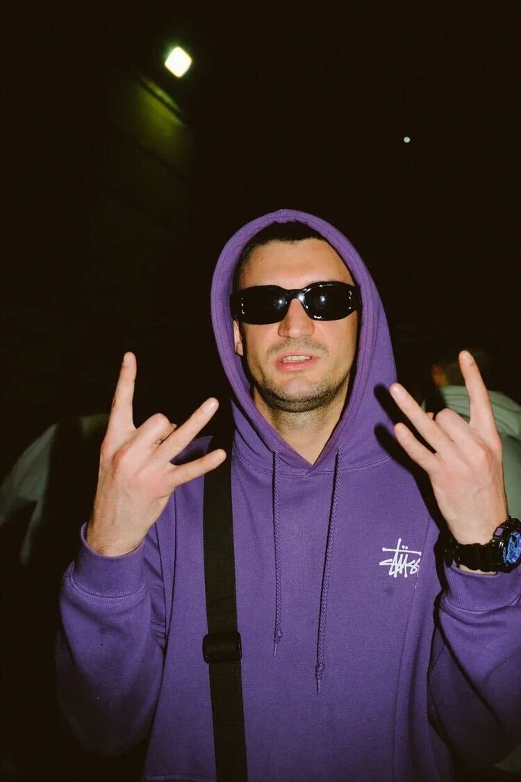 ���� 25637650 ������� Mark, 32 ����, ���� ���������� � �����-����������