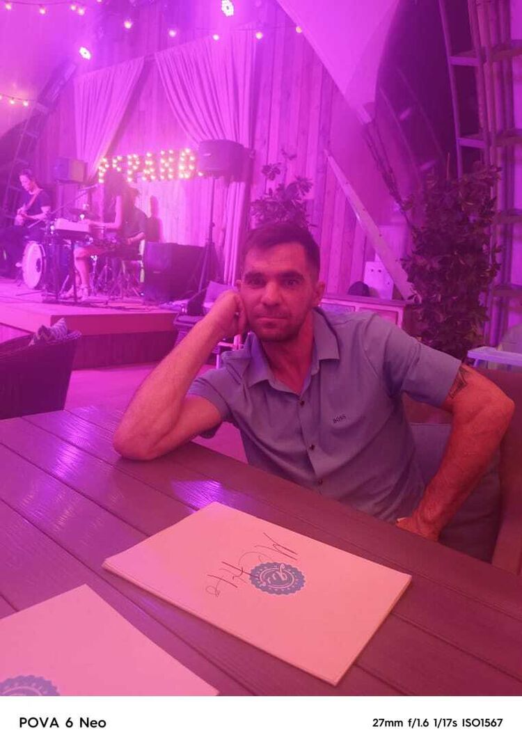  54372490  , 39 ,    --