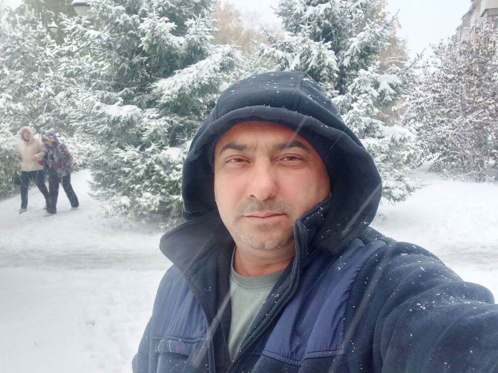  53882870  Yashar, 43 ,    