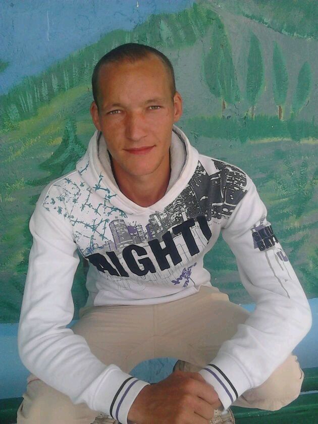  -,   Pavel, 32 ,   , 