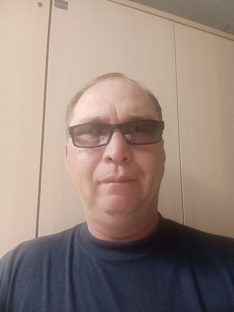  52777890  Denis, 45 ,    