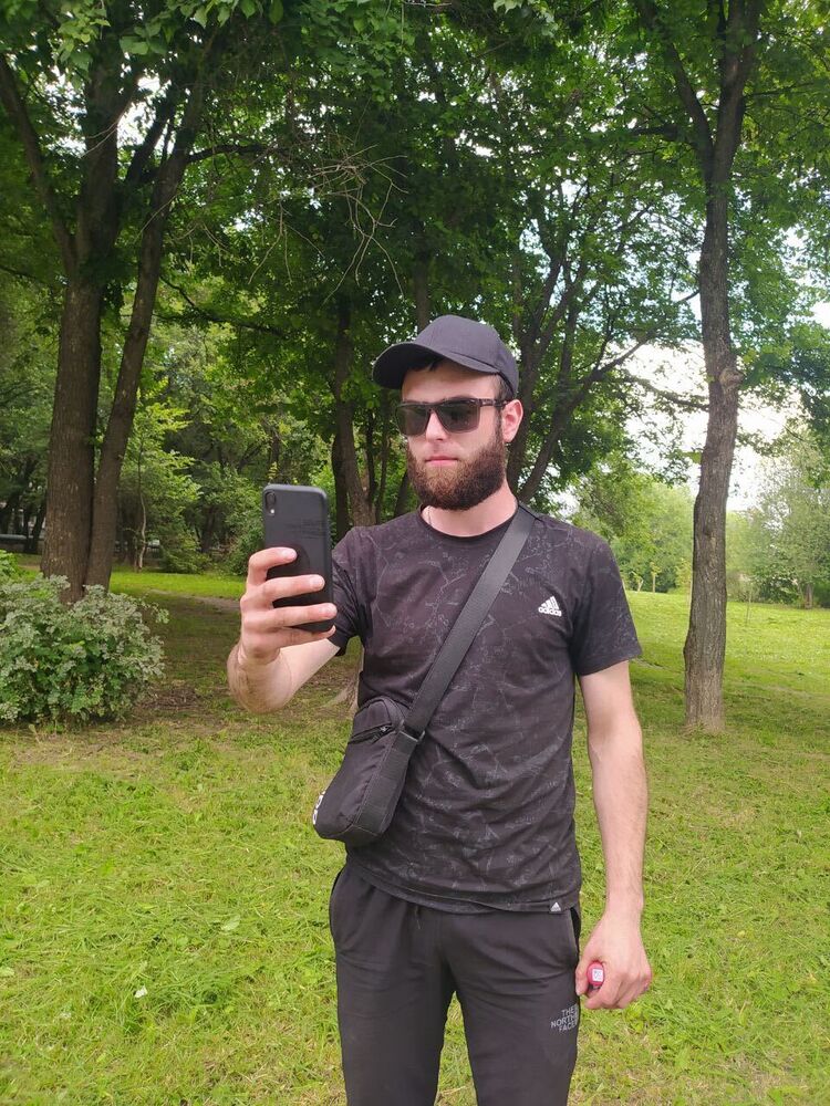  45192050  Aleksei, 25 ,    