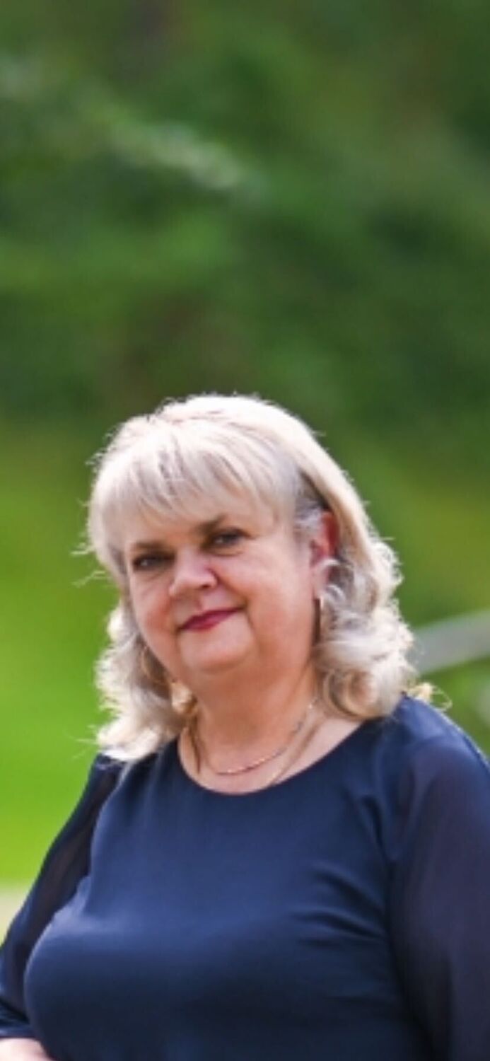  54789230  Liliya, 58 ,    