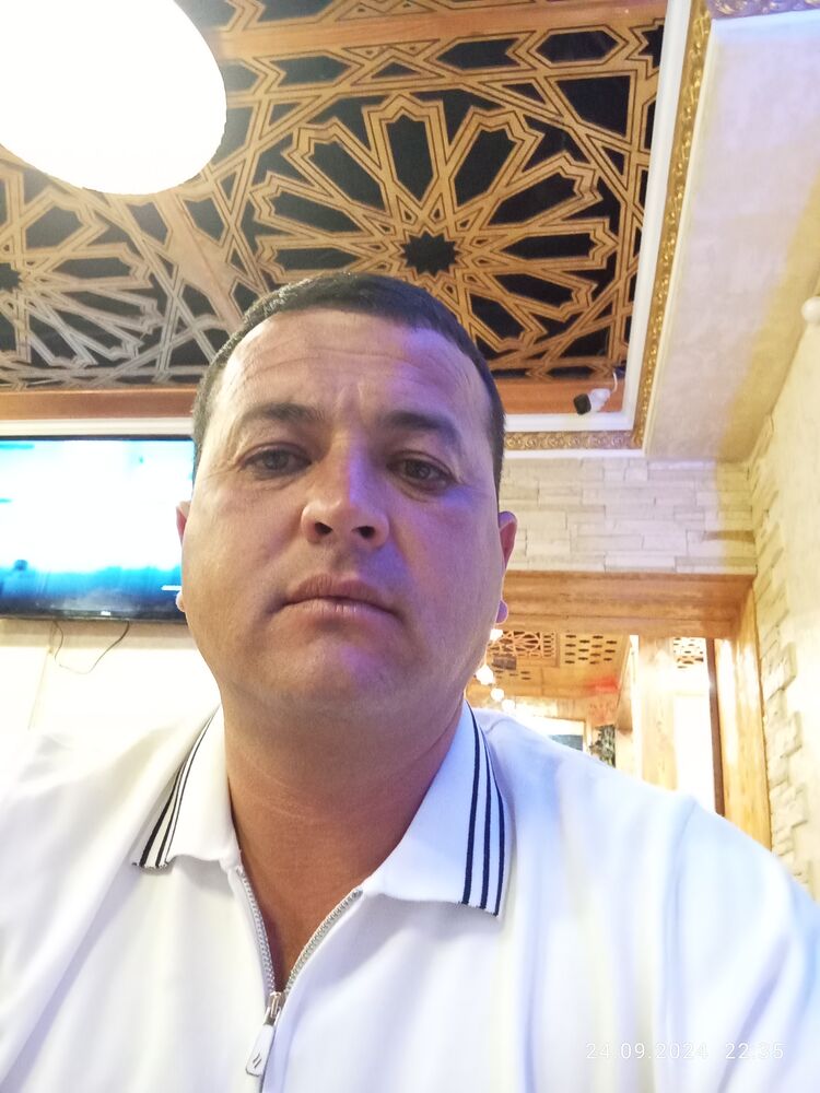  46490350  Akramov, 39 ,    
