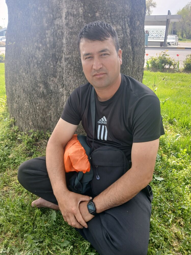  50967560  Ali, 36 ,    