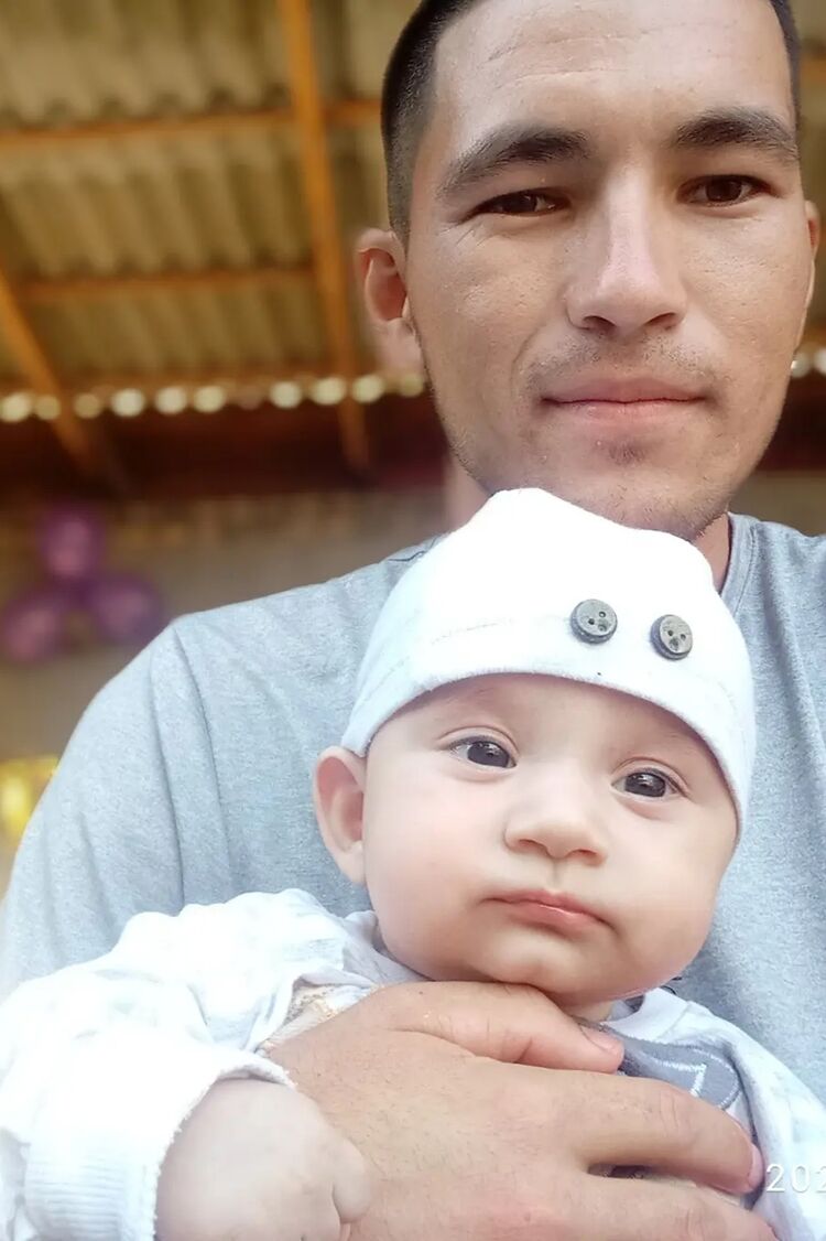 48097570  Ali, 22 ,    