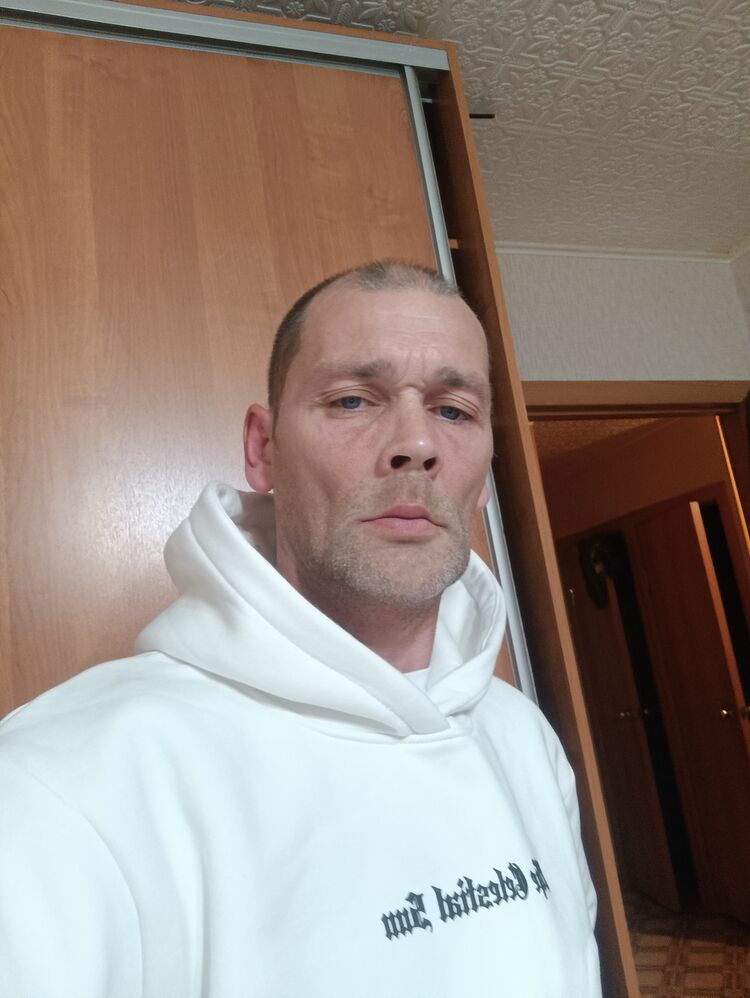  46043460  , 42 ,    