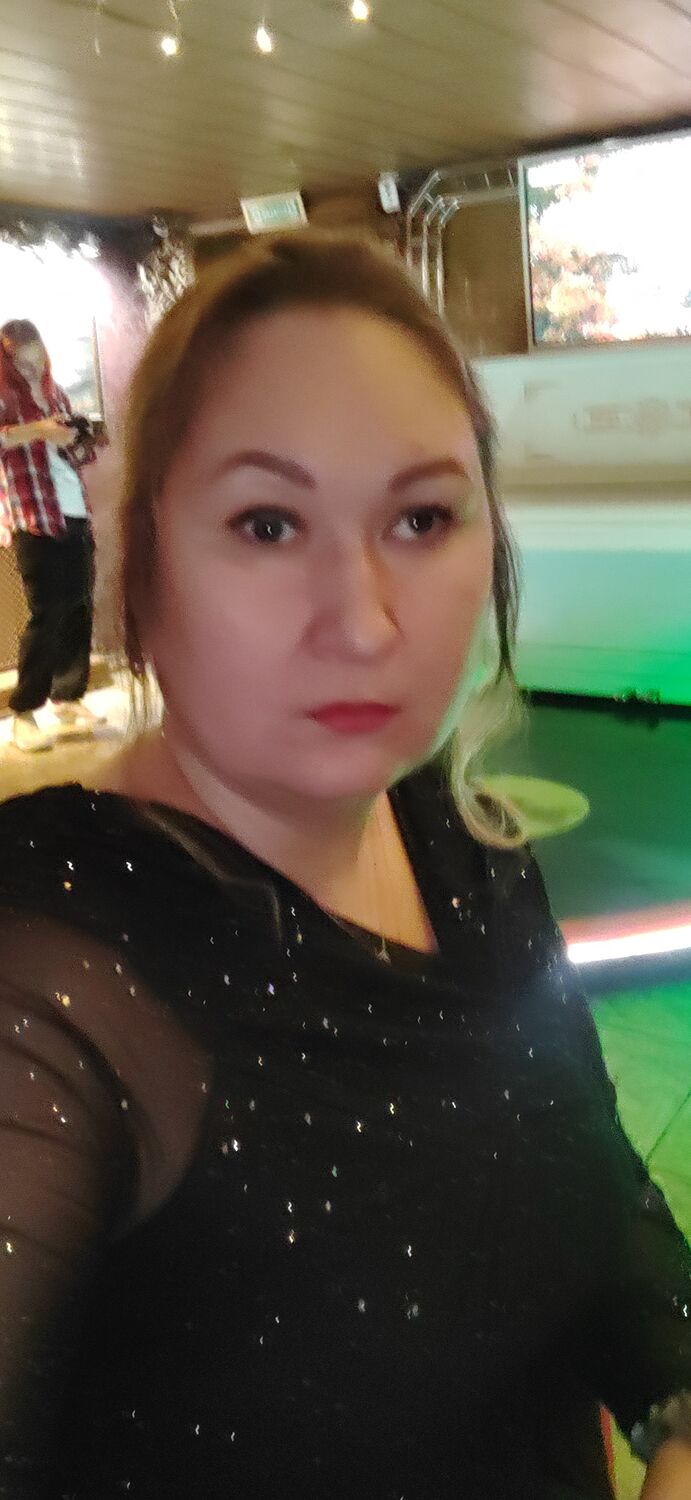  54446130  Lyubov, 42 ,    